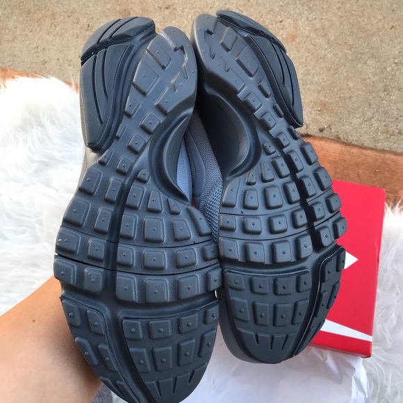 NIKE PRESTO FY Sz 6y Equivalent Women’s 7 new - Picture 6 of 7